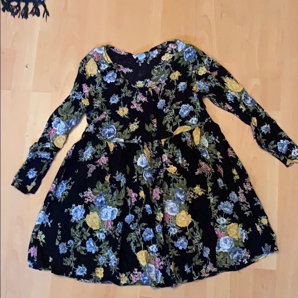 Pretty floral maternity blouse
